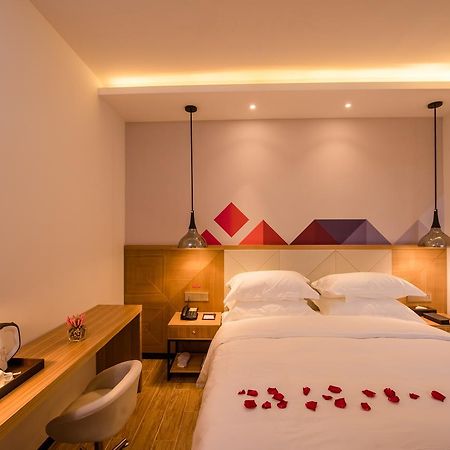Borrman Hotel Guangzhou Tianhe Sports Center Екстер'єр фото